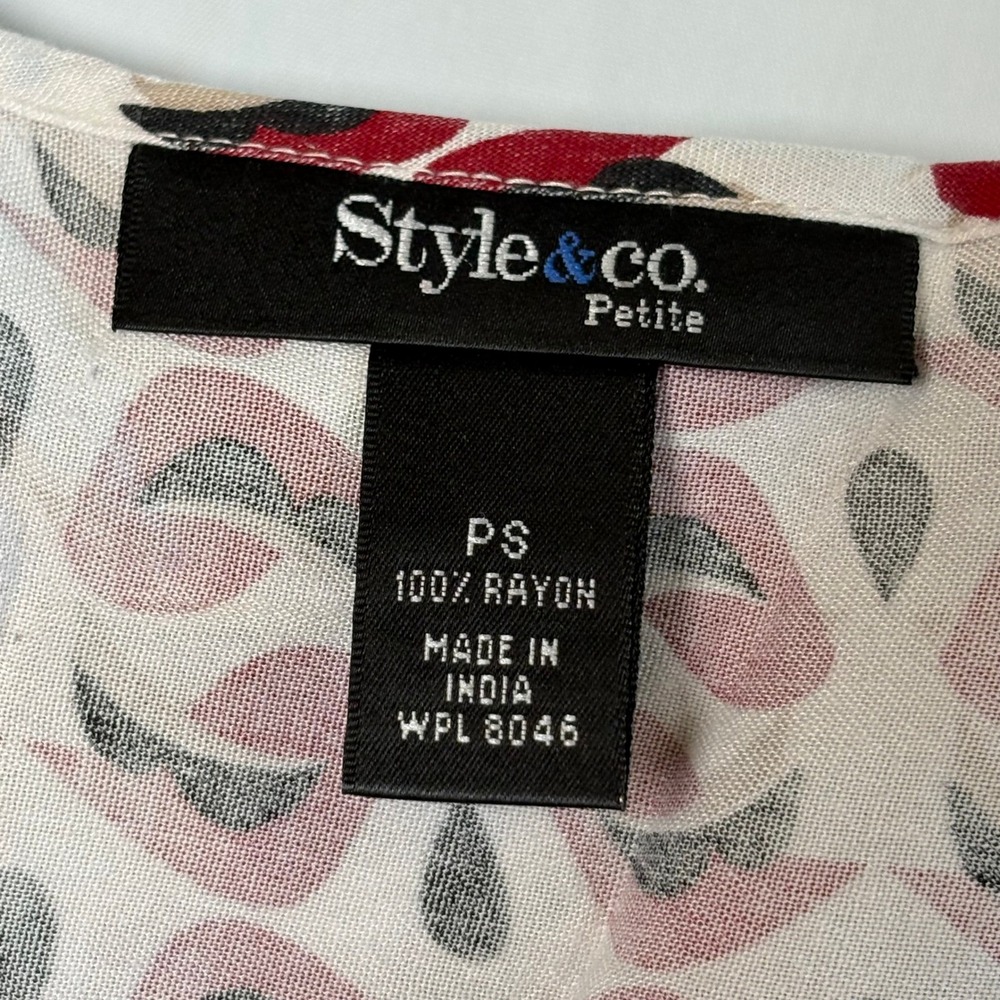 Style & Co Petite Small Red Black Geometric Rayon High Low Scoop Neck Blouse PS - Picture 5 of 6